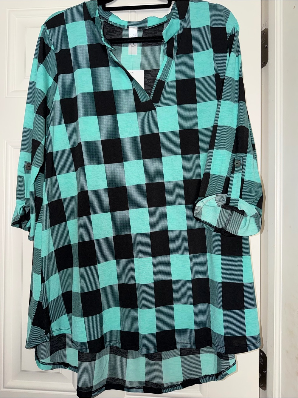 NWT women’s Plaid Roll-Sleeve Tunic Top in Aqua & Black boutique brand size xxl